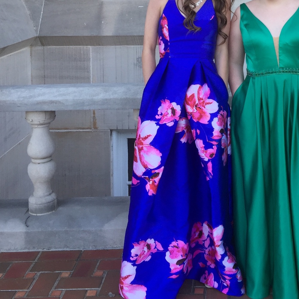Size 1 Prom/Formal dress